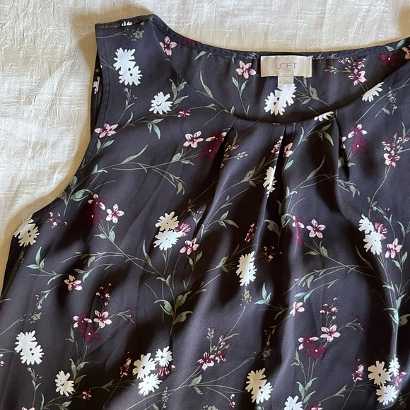 LOFT Floral Blouse - Picture 2 of 5